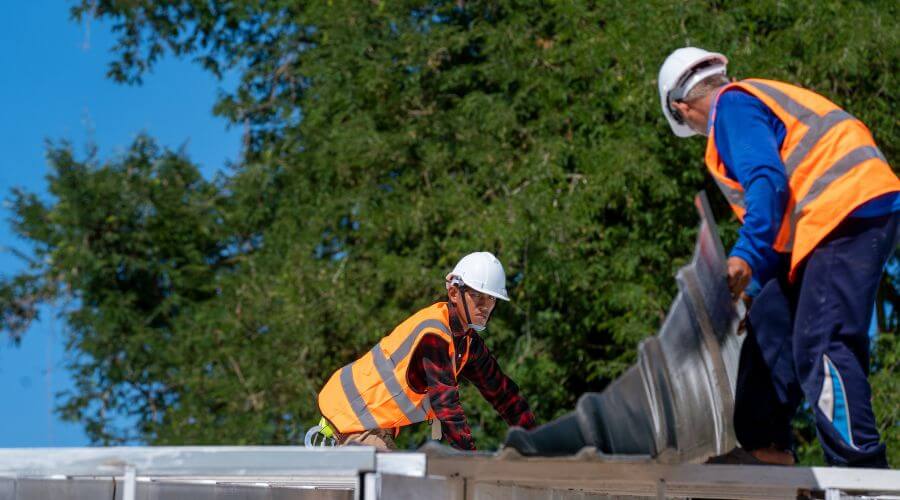 Professional gutter cleaning in Danbury, NH